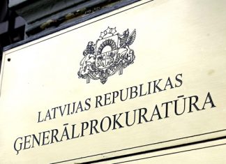 Izbeidz lietu pret vecākiem, kuru bērnu nonāvēja pieskatītājs