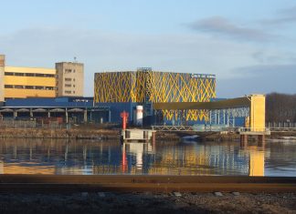 Tukšajā sulu terminālī plāno pārkraut melasi un augu eļļas