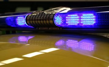 Uz Ventspils šosejas saduras kravas un vieglais auto, viens cietušais