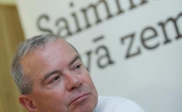 Lembergs liedzas, ka brīvostas limuzīnu izmanto privātām vajadzībām