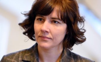 Joprojām tiekot apsvērta iespēja palielināt sociālā nodokļa likmi