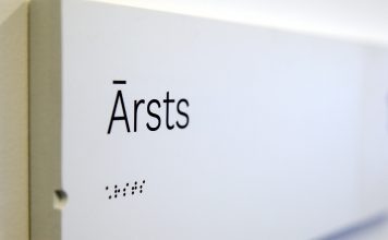 Ventspils slimnīca neatklāj, kāpēc pēc katarakta operācijas cieta 10 cilvēki