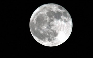 Pirmdien Latvijā būs novērojams daļējs Mēness aptumsums