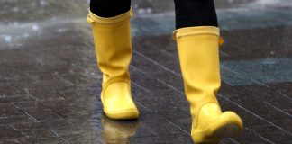 Brīvdienās laika apstākļus turpinās noteikt ciklonu darbība