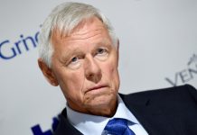 HK VENTA 2002 aicina palīdzēt hokeja trenerim Haraldam Vasiļjevam