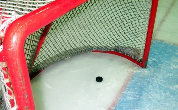 Ventspils hokeja čempionātā līderos pēc pirmā apļa novada komanda