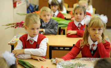Pirmajā lasījumā atbalsta mācības pirmajā klasē no sešu gadu vecuma