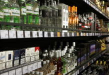 No pārtikas veikala Pārventā nozog trīs degvīna pudeles