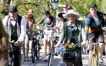 Šodien ar krāšņu velobraucienu atklāj Ventspils tūrisma un velosezonu