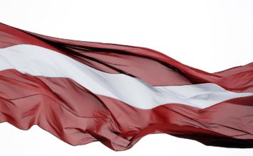 Ventspilnieks.lv viedoklis: Cienasts uz Baltā galdauta