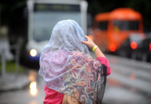 Šonedēļ laika apstākļi būtiski mainīsies: Jāņi gaidāmi lietaini un ar brāzmainu vēju