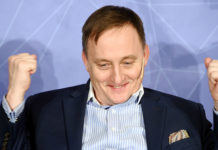 Saeimas komisija par Latvijas Bankas padomes locekli izvirza Kazāku