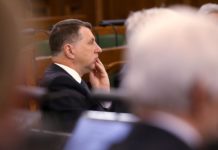 Kāpēc Saeimas partijas nesteidz atbalstīt ZZS iniciatīvu par tautas vēlētu prezidentu?