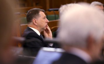 Kāpēc Saeimas partijas nesteidz atbalstīt ZZS iniciatīvu par tautas vēlētu prezidentu?