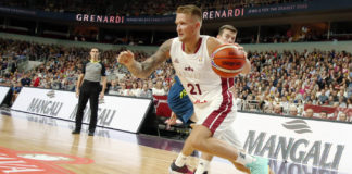 Lomažam un Zaķim pa 6 punktiem, Latvija viesos minimāli zaudē Spānijai