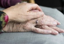 Ventspils uzņēmēji ziedo labdarībai 95 000 eiro palīdzīgas rokas sniegšanai ventspilniekiem