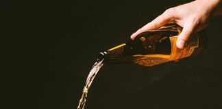 Ventspils novadā trīs veikalos pieķer alkohola tirdzniecībā nepilngadīgajiem