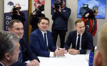 Ak, riebekļi, “kreiceni” noēda!