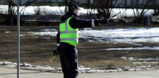 Policijas reidā Ventspils pusē 38 personas soda par drošības jostu nelietošanu