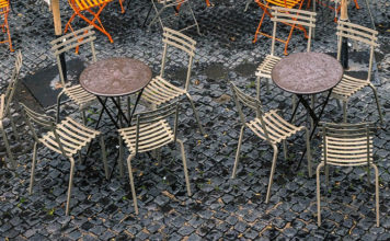 Dome aicina uzņēmējus pieteikties vasaras āra kafejnīcu atvēršanai