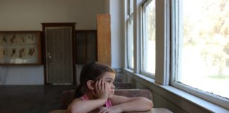 Latvijā katrs trešais skolēns cieš no emocionālās vai fiziskās vardarbības