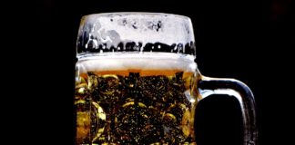 Rosina aizliegt alkohola reklāmu medijos un ierobežot tā pieejamību