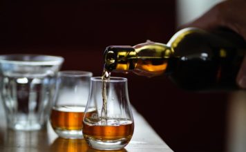 Nākamgad stiprā alkohola cena varētu pieaugt par 3 eiro litrā