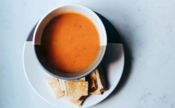 Krīzes situācijā nonākušām ģimenēm ārkārtas situācijas laikā nodrošinās zupas virtuvi