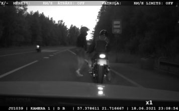 Ventspils novadā noķer motociklistu, kurš traucies ar 204 km/h