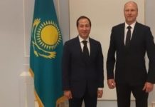 Kazahstānas vēstnieks tikās ar Ventspils brīvostas pārvaldes vadību