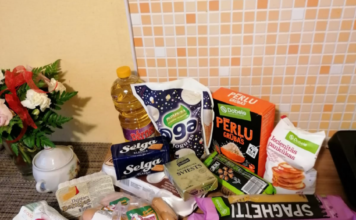 Skolēniem no trūcīgām un maznodrošinātām ģimenēm piegādās pārtikas pakas