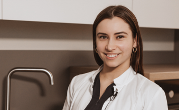 Uztura speciāliste: Pilnvērtīgas uzkodas starp ēdienreizēm ļauj saglabāt enerģiju dienas garumā