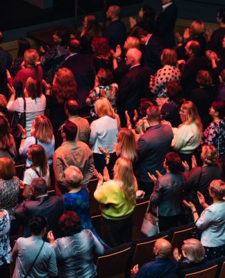 Ir sākusies abonementu tirdzniecība uz viesizrādēm teātra namā “Jūras vārti”