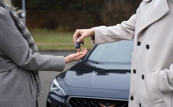 Kā izvairīties no krāpšanas, pērkot lietotu auto? 10 biežākie auto krāpniecības veidi