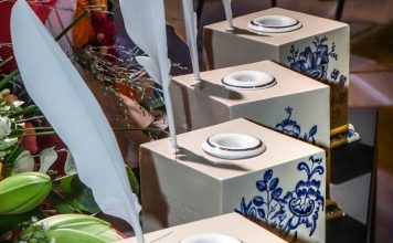 Pasniegs starptautisko balvu rakstniecībā Sudraba tintnīca