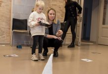 Digitālais centrs aicina ģimenes piedalīties tehnoloģiju darbnīcā “Rūķa uzdevumi”