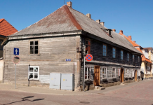 Pārbūvēs ēku Tirgus ielā 5 un izbūvēs jaunu veloceliņu Ganību ielas posmā